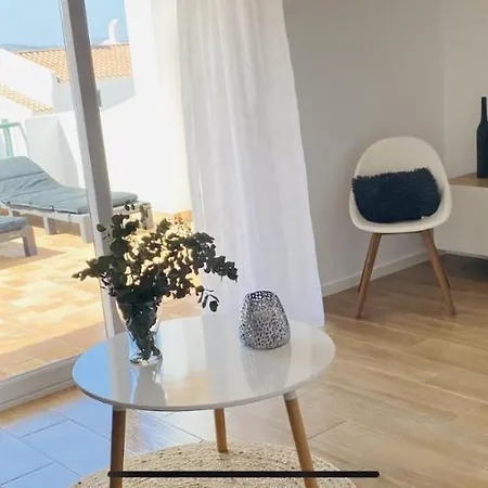 2 Personas A 300 M De La Playa De Piscina, Terraza Y Parking *